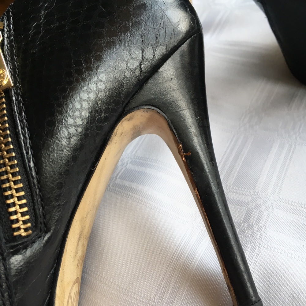 Michael Kors Shoes - Picture 7 of 7